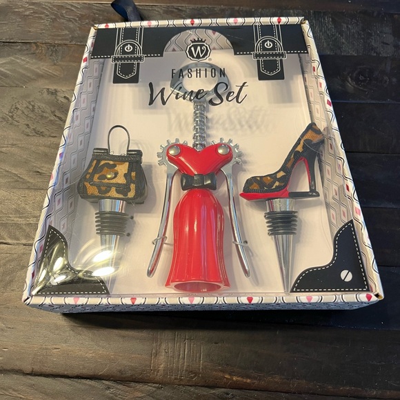 NIB Fashion Wine Set with Red Dress and Leopard Print Accessories - Picture 1 of 3